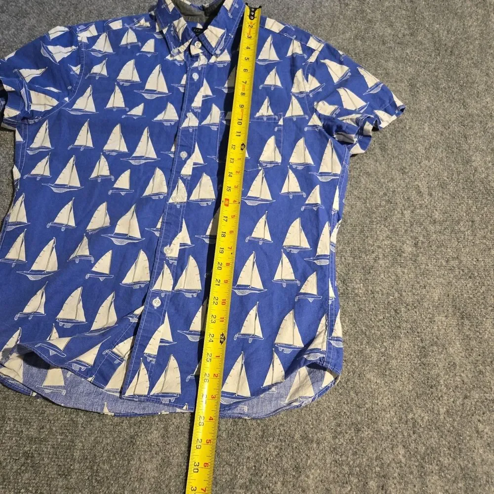 J Crew Shirt Mens Medium Blue Sailboats Button Down Short Sleeve Pocket